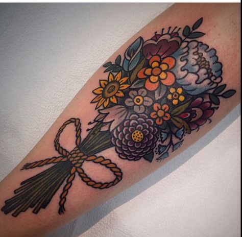 Traditional flower tattoo. Myra Oh Florida Tattoos Sunflower, Flowers Tattoos, Traditional Flowers, Flower Bouquet Tattoo, Tattoos Traditional, Traditional Tattoo Flowers, Framed Tattoo, Traditional Style Tattoo, Traditional Flower