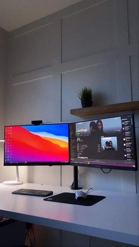 Minimalistic Desk Setup, Diy Home Desk, Minimalistic Desk, Apple Set, Desk Workspace, Setup Pc, Minimalist Diy, Home Office Set Up, Gaming Desk Setup