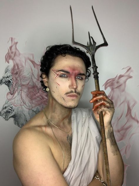 Hades Makeup, Hades Costume, Greek Gods, Artistry Makeup, Makeup Inspo, Percy Jackson, Historical Figures, Makeup, Fictional Characters