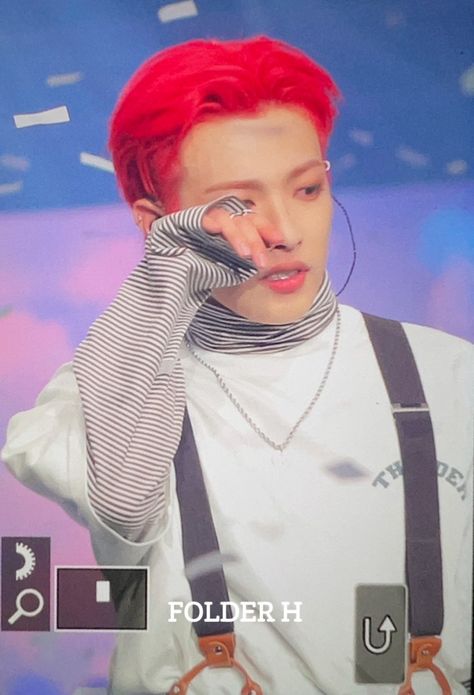 Hongjoong Crying, Ateez Hongjoong, Woo Young, Kim Hongjoong, Get To Know Me, Extended Play, Photo Cards, Boy Groups, Fangirl