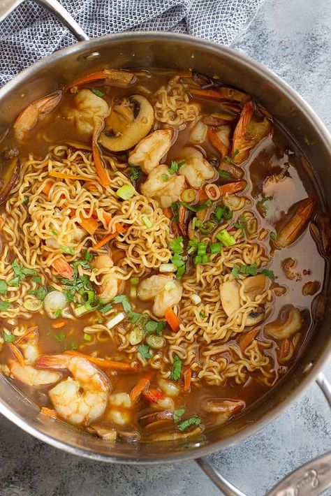 Easy Shrimp Ramen, Shrimp Ramen Soup, Veg Ramen, Koreansk Mad, Ramen Soup Recipes, Ramen Noodle Recipes Easy, Shrimp Ramen, Ramen Recipes Easy, Resep Seafood