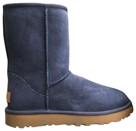 Navy Uggs, Uggs Fashion, Ugg Snow Boots, Ugg Boots Cheap, Womens Ugg, Kids Ugg Boots, Ugg Boots Men, Nike Shoes For Sale, Ugg Classic Short