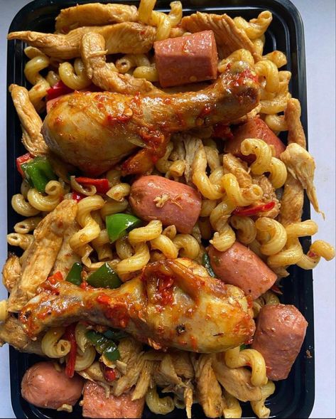 Sausage And Veggies, Turkey Stew, Nigeria Food, African Recipes Nigerian Food, Simple Family Meals, Food To Try, African Cooking, Healthy Food Menu, Haitian Food Recipes