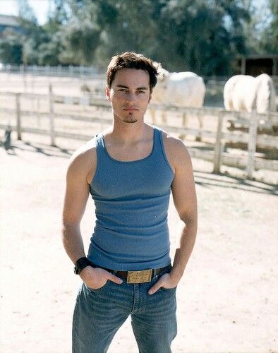 Kerr Smith - Hollywood actor Kerr Smith, Shirtless Actors, Life Unexpected, Dawsons Creek, Actors Male, Dear Future Husband, Hot Jeans, Attractive Guys, Hollywood Actor