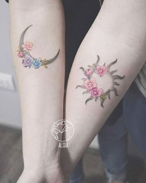 Floral sun and moon tattoo Tattoo Sonne, Matching Friend Tattoos, Vogel Tattoo, Sun Tattoo Designs, Shape Tattoo, Inspiration Tattoos, Bff Tattoos, Sun Tattoos, Friendship Tattoos