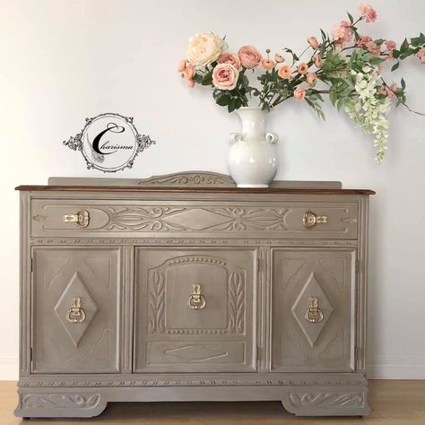 Annie Sloan Coco, Annie Sloan Furniture, Nightstand Decor, Grey Paint, Annie Sloan, Guest Bedroom, Furniture Makeover, Chalk Paint, Painted Furniture