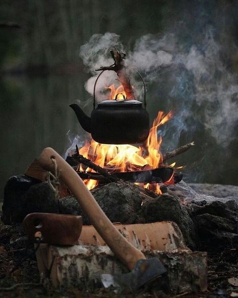 Supraviețuire Camping, Camping Kettle, Camping Sauvage, Camping Aesthetic, Camping Photography, Bushcraft Camping, Image Nature, Pacific Crest Trail, Survival Food