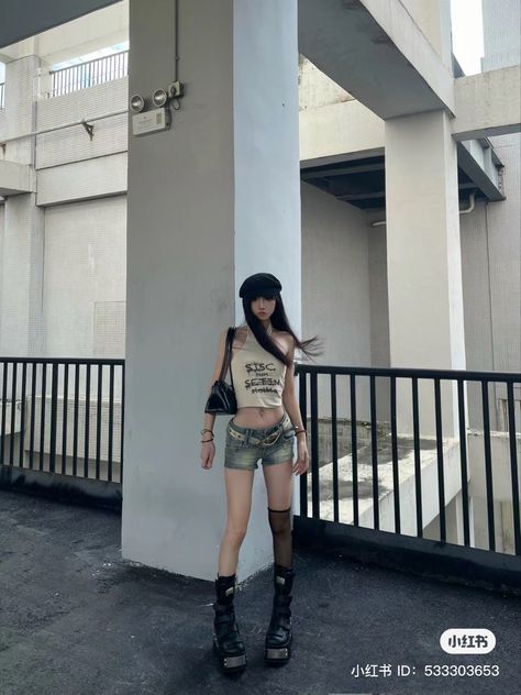 2000s Japanese Fashion, Standing Poses, Korean Street, Y2k Outfits, Fashion Lookbook, Korean Street Fashion, Stage Outfits, Fashion Poses, Japanese Fashion