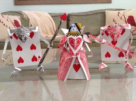 Playing Card Crafts, Queen Of Hearts Alice, Alice In Wonderland Tea Party Birthday, Hearts Card, Mad Hatter Party, Playing Cards Art, Alice In Wonderland Theme, Alice In Wonderland Tea Party, Alice In Wonderland Party