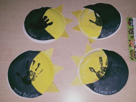 Solar eclipse craft. Preschool. Solar Eclipse Crafts For Infants, Solar Eclipse Projects For Preschool, Eclipse Paper Plate Craft, Solar Eclipse Toddler, Total Eclipse Crafts For Kids, Total Eclipse Craft Ideas, Solar Eclipse Crafts For Kids 2024, Solar Eclipse Arts And Crafts, Eclipse Activities For Toddlers