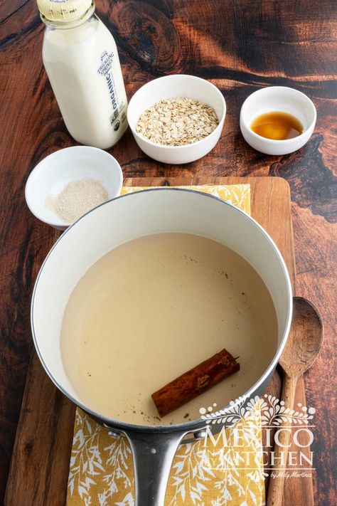 Warm and comforting, atole is made with oats, Mexican cinnamon, vanilla, and milk. It's easy and ready in a few minutes, perfect for the winter months. Oatmeal Drink, Pumpkin Empanadas, Pineapple Desserts, Cinnamon Milk, Oatmeal Breakfast, Cinnamon Flavor, Plant Based Milk, Cinnamon Vanilla, Traditional Mexican