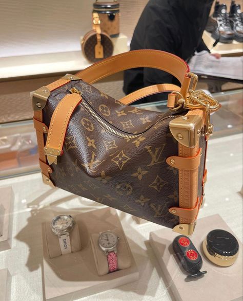 Lv monogram bag