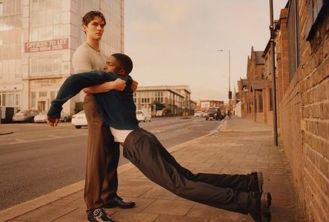 Fionn Whitehead, People Poses, Human Poses Reference, Human Poses, Character Poses, Body Reference, Action Poses, Human Emotions, Art Poses