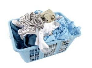 Removing musty smelling clothing. Skunk Spray, Skunk Smell, Old Bras, Diy Cleaners, Pet Odors, Laundry Hacks, Plastic Laundry Basket, Clean Laundry, Cleaning Organizing