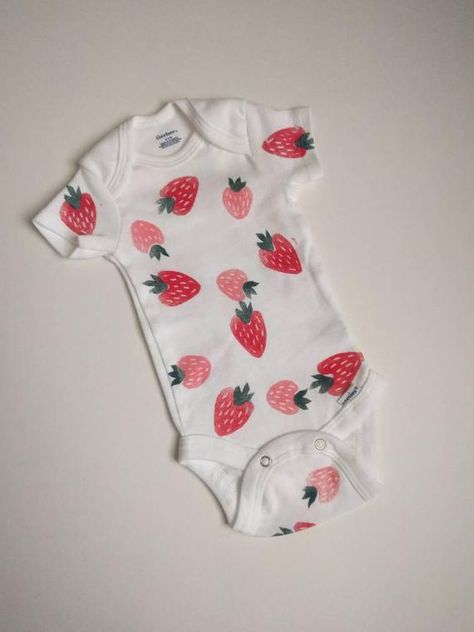 Custom hand carved block printed sweet strawberry pop art baby onesie Painting Onsies Ideas, Paint Baby Onesie, Painted Baby Onesies, Painting Onesies Ideas, Baby Onesie Painting Ideas, Painting Baby Onesies Diy, Onsie Painting Ideas, Onesie Painting Ideas, Painted Onesies