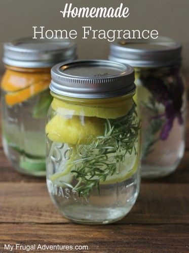 Simmering home fragrance-- pop your kitchen scraps in as you cook and the house will smell amazing! Homemade Home, Christmas Jars, Samos, Cleaners Homemade, Home Scents, Jar Gifts, House Smells, Diy Household, In A Jar