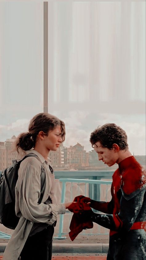 Mj Spiderman Outfit, Spiderman And Mj, Spider Man Zendaya, Mj Marvel, Fotos Hd 4k, Peter And Mj, Spiderman Mcu, Madrid Girl, Spiderman Images