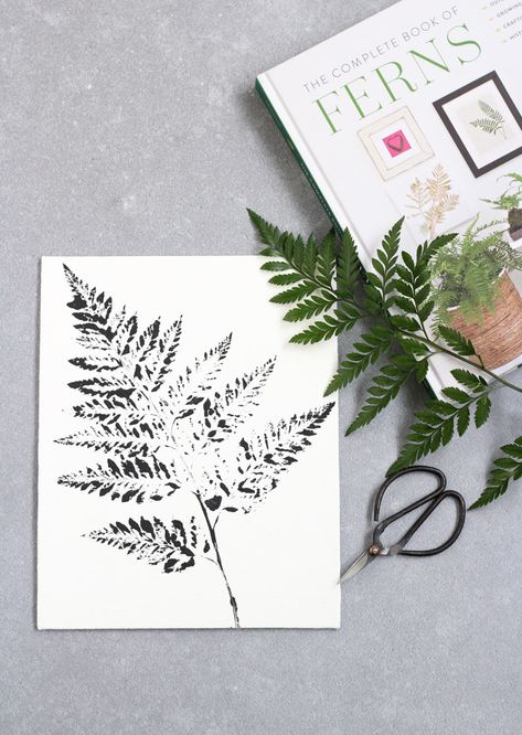 Learn how to make your own fern art using real plants and inexpensive supplies from the craft store. A pretty and creative way to freshen up any space this summer. #fernprints #fernart #diyart Diy Outdoor Candle Holders, Fern Art, Fern Prints, Work Diy, Pressed Flower Art, Diy Hanging, Real Plants, Plant Print, Craft Store