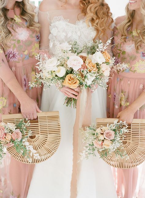 The cutest alternative to bridesmaids bouquets— these little floral clutches! | Whimsical spring Charleston wedding ideas | Glamour & Grace Charleston Wedding Ideas, Bridesmaid Bouquet Alternatives, Lowndes Grove Wedding, Wooden Purse, Lowcountry Wedding, Floral Clutches, Charleston Wedding Photographer, Charleston Wedding, Pretty Wedding