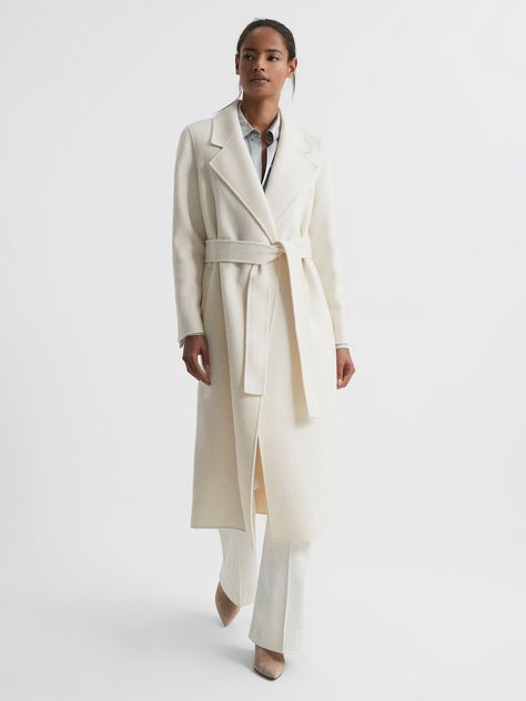 How to Make Your High-Street Pieces Look Expensive | Who What Wear Cream Wool Coat Outfit, Long White Cardigan, Coat Outfit, Wide Trousers, Outfit Formulas, Cable Knit Jumper, Car Coat, Belted Coat, Street Look