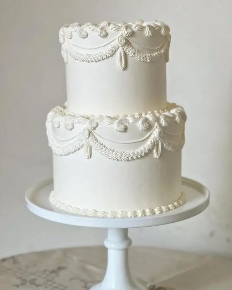 Lambeth Cake, Alternative Wedding Cakes, Buttercream Piping, Coquette Vibes, Edwardian Wedding, Traditional Wedding Cake, Dream Wedding Cake, Classic Wedding Cake, Buttercream Cakes