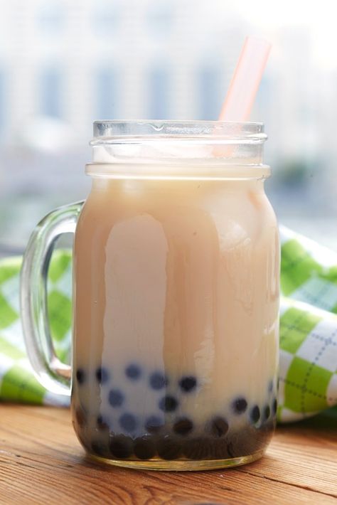 Almond Bubble Tea Recipe: This Dairy-Free Boba-Milk Tea has a double dose of almond and is a sweet vegan treat. Milk Tea Boba Recipe, Almond Milk Tea, Milk Tea Boba, Boba Recipe, Bubble Tea Recipe, Tea Recipe, Bubble Tea, Milk Tea, Almond Milk