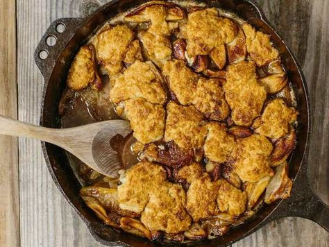 Cast Iron Apple Cobbler Dutch Oven Desserts, Iron Skillet Recipes, Seasonal Desserts, Apple Cobbler, Southern Kitchen, Cast Iron Skillet Recipes, Southern Kitchens, Weekend Dinner, Cast Iron Recipes