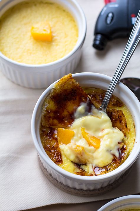 Peach Creme Brulee, Work Desserts, Caramelized Peaches, Cream Brulee, Creme Brulee Recipe, Brulee Recipe, Trifle Pudding, Peach Recipes, Ambassador Hotel