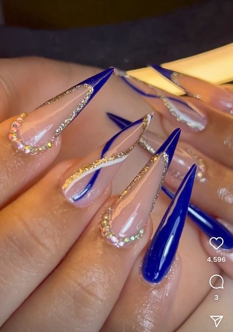 Royal Blue Stiletto Nails, Blue Stiletto Nails, Royal Blue Nails, Graduation Nails, Homecoming Nails, Beauty Nails Design, Modern Nails, Classy Acrylic Nails, Easy Nail Art