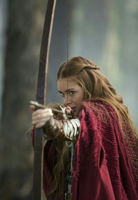 Medieval Aesthetic, Royal Aesthetic, Stil Boho, Bow And Arrow, Fantasy Photography, Princess Aesthetic, Fantasy Aesthetic, Fantasy Warrior, Story Inspiration