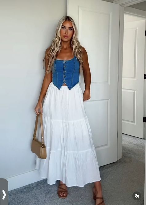 Colombia Vacation Outfits, Colombia Vacation, Colombia Trip, Mode Country, White Long Skirt, Dressy Casual Outfits, Nashville Outfits, Senior Picture Outfits, Zach Bryan