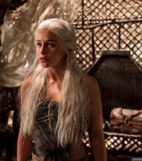 Danarys Targaryen, Daenerys Targaryen Icons, Game Of Throne Daenerys, Got Game Of Thrones, Targaryen Aesthetic, Gra O Tron, Games Of Thrones, Iron Throne, Mother Of Dragons