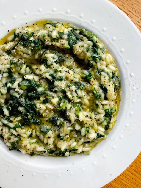 5-Ingredient Spinach Risotto | Kitchn Cheesy Risotto, Rice Dishes Easy, Spinach Risotto, Easy Risotto, Mothers Day Dinner, Butter Pasta, Cooking Chicken To Shred, Steak Salad, Risotto Recipes