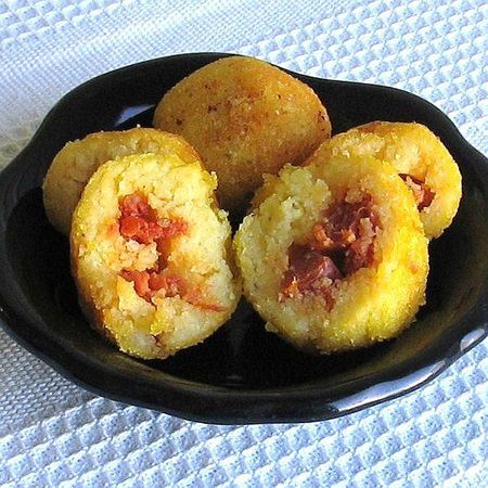 Cornmeal Porridge, Stuffed Potato Balls, Scottish Recipes, European Cuisine, Sicilian Recipes, Romanian Food, India Food, British Food, Balls Recipe