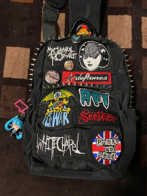 Made this bag recently and thought I’d share it here :) Lemme know what you think! Bag With Patches Ideas, Bag Patches Ideas, Cool Pins For Backpacks, Punk Backpack, Bag With Patches, Punk Bag, Punk Fashion Diy, Punk Looks, Custom Backpack