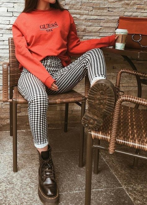 Grunge Pumpkin Patch Outfit, Portland Fashion Fall, Graphic Designer Outfit Style, Colorful Edgy Outfits, 2014 Fashion Tumblr, Valentines Outfits Casual, Bohemian Winter Style, How To Dress In Your 30s, Edgy Hippie Style