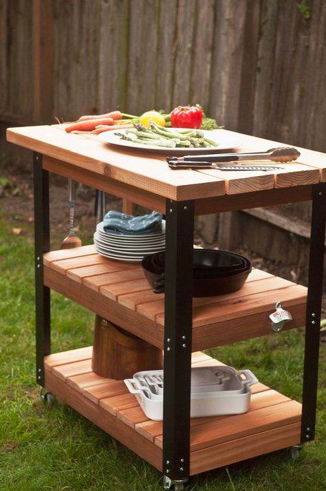 How to: Make a DIY Rolling Grill Cart and BBQ Prep Station. A new ManMade original #DIY project in partnership with @HomeDepot. Go make one! Outdoor Kitchen Cart, Diy Grill Table, Grill Cart, Diy Grill, Bbq Table, Outdoor Kitchen Countertops, Grill Table, Diy Bbq, Grill Station