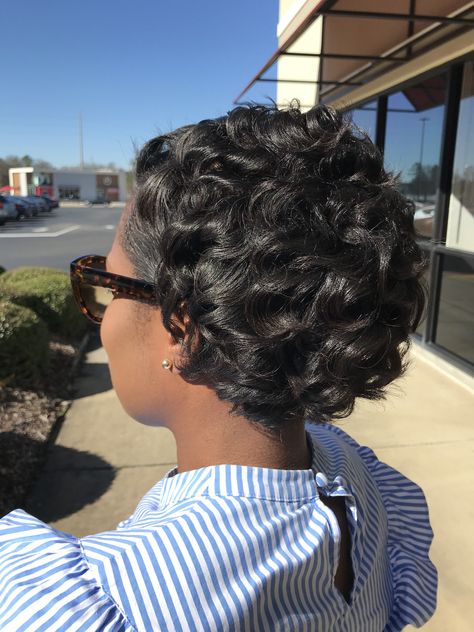 Short Natural Relaxed Hairstyles, Black Woman Haircut, Relaxed Hair Hairstyles Medium, Short Relaxed Hair, Random Hairstyles, Curl Hairstyles, Black Hair Curls, Relaxed Hairstyles, Roller Sets