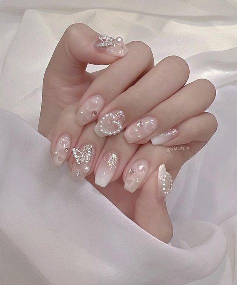 #nails #prettynails #douyinnails Korean Nail Art, Asian Nails, Korean Nails, Blush Nails, Really Cute Nails, Pearl Nails, Soft Nails, Kawaii Nails, Elegant Nails