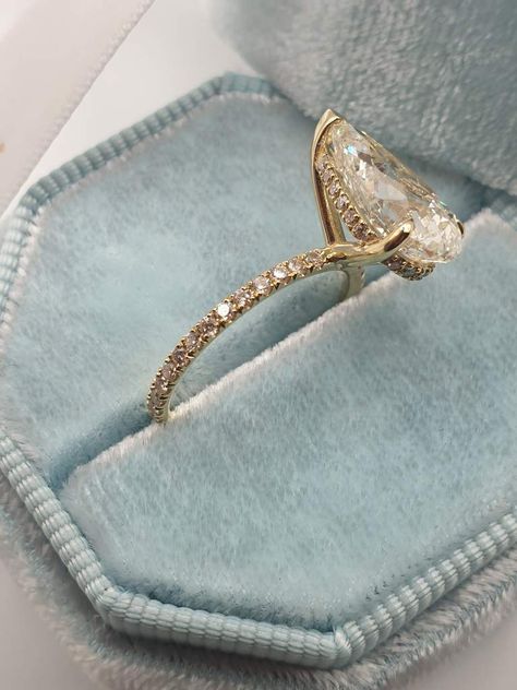 Pear Shaped Diamond Engagement Rings, Pear Shaped Diamond Ring, Pear Diamond Rings, Moissanite Band, Cute Engagement Rings, Future Engagement Rings, Pear Ring, Pear Shaped Engagement Rings, Engagement Ring Shapes