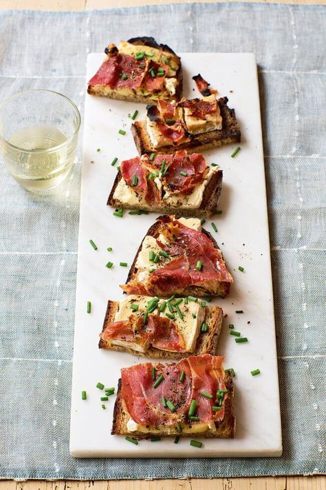 Camembert Recipes, Roasted Figs, Ina Garten Recipes, Best Appetizer Recipes, Italian Appetizers, Summer Appetizer, Best Appetizers, Appetizers For Party, Appetizers Easy