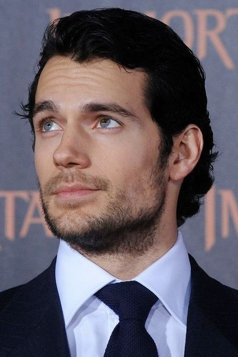 Henry Cavill In His 20s, Superman Cavill, Henry Cavill Eyes, Jonathan King, Henry Cavill Shirtless, Young Henrys, New Year Countdown, Love Henry, New Years Countdown