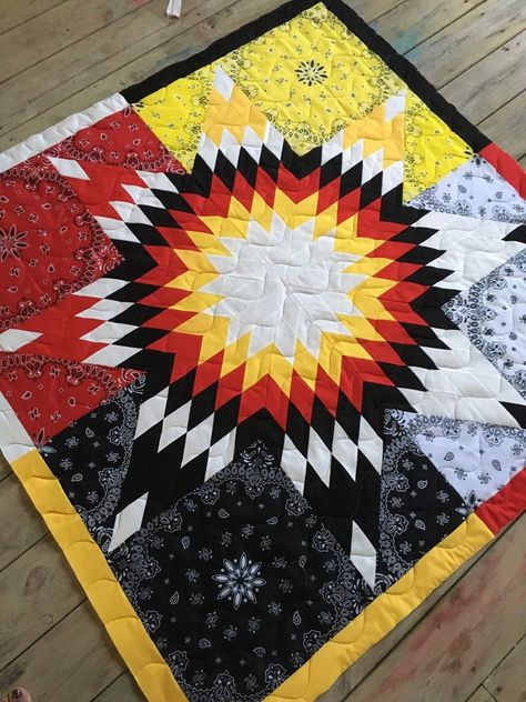 Cherokee Quilt Patterns, Native Sewing Projects, Native American Star Quilt Patterns Free, Lonestar Quilt, Native American Beaded Blanket, Lakota Star Quilt Pattern, Star Quilt Native American, Lakota Star Quilt, Native Blankets