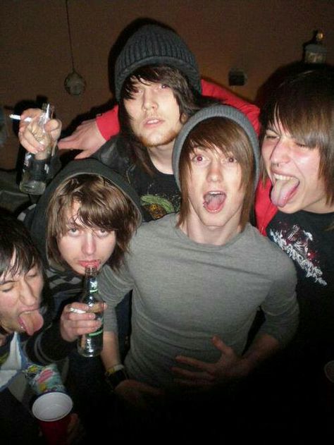 Young AA Scene Emo Aesthetic, Danny Worsnop, Ben Bruce, Scene Guys, Meme Joke, Emo Pictures, 2010s Aesthetic, Emo Band, 2000s Emo