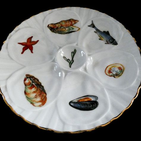 Plates For Sale, Oyster Plates, Crustaceans, White Porcelain, Serving Plates, French Antiques, Home Diy, Porcelain, Hand Painted