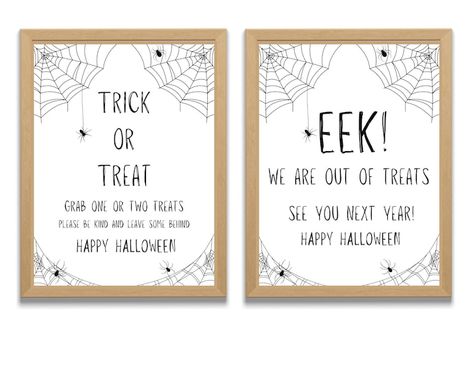 #outofcandysign #halloweentrickortreat #printabletrickortreatsign #outofcandysign Trick Or Treat Sign, Candy Signs, Trick Or Treaters, Sign Out, Halloween Treat, Trick Or Treater, Halloween Signs, Halloween Hacks, Halloween Treats