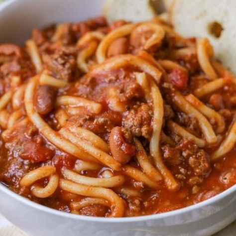 Chili Spaghetti Recipe - Lil' Luna Chili Spaghetti Recipe, Flavorful Chili Recipe, Chili Spaghetti, Homemade Chili Recipe, Spaghetti Ingredients, Chili Recipe Crockpot, Noodle Recipe, Crockpot Chili, Chilli Recipes