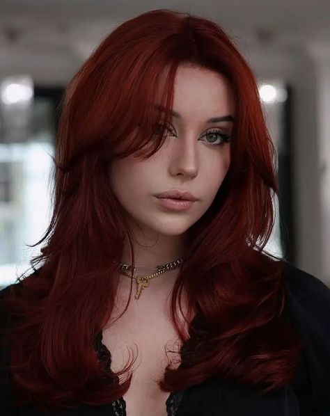 Cool Toned Red Hair, Red Hair For Summer, Red Hair Color Trends, Red Hair On Brown Skin, Best Red Hair Color, Hair Colors For Pale Skin, Red Hair Pale Skin, Red Hair Colour, Deep Red Hair Color