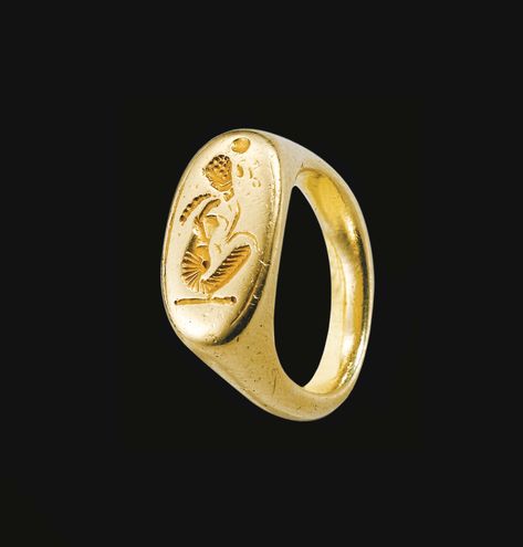 Gold or electrum ring. 18th dynasty. Reign of Akhenaten, c. 1353-1336 B.C. | Sotheby's Egyptian Rings, Ancient Rings, Egyptian Gold, Ancient Egyptian Jewelry, Gold Necklace Indian, Long Pearl Necklaces, Egyptian Jewelry, Pearl Jewelry Necklace, Bead Work Jewelry