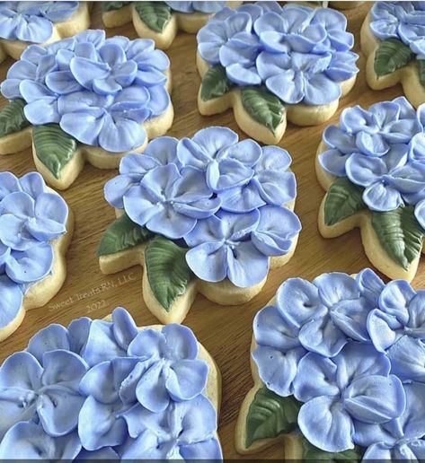 Bakery Party, Floral Cookies, Flower Sugar Cookies, Cookie Display, Cookie Bouquets, Sugar Cookie Royal Icing, Sugar Cookie Ideas, Cookie Bouquet, Spring Cookies